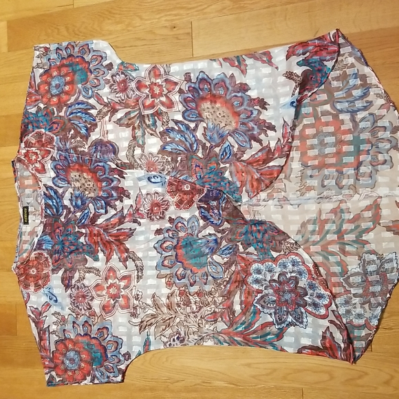 Sheer pullover Tunic - Picture 7 of 9